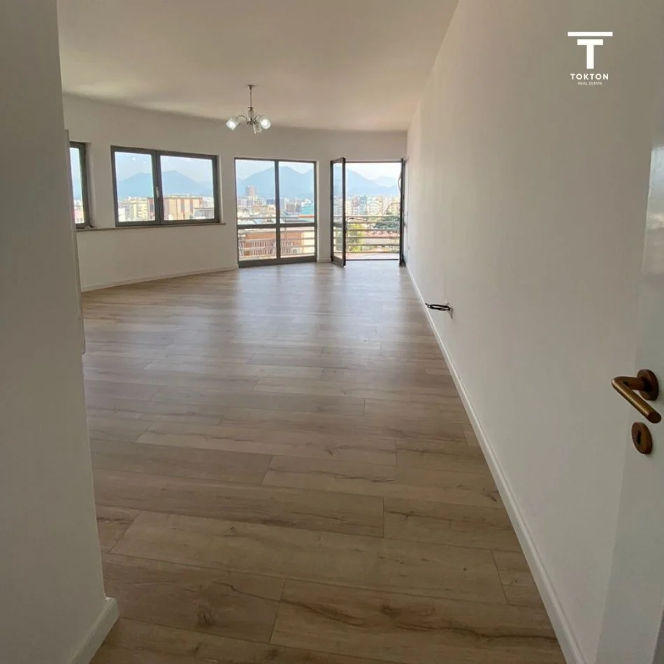 Tirane, shes apartament 1+1 Kati 8, 76 m² 155.000 € (Zogu i Zi)