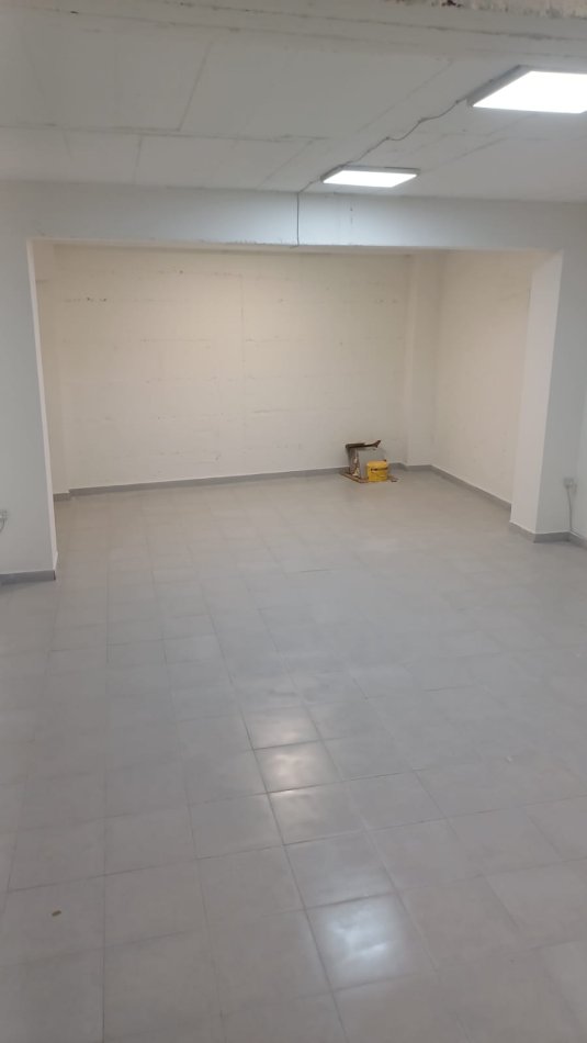 Tirane, jepet me qera ambjent biznesi Kati 0, 150 m² 1.000 € (Rruga Jordan Misja) TT 1229