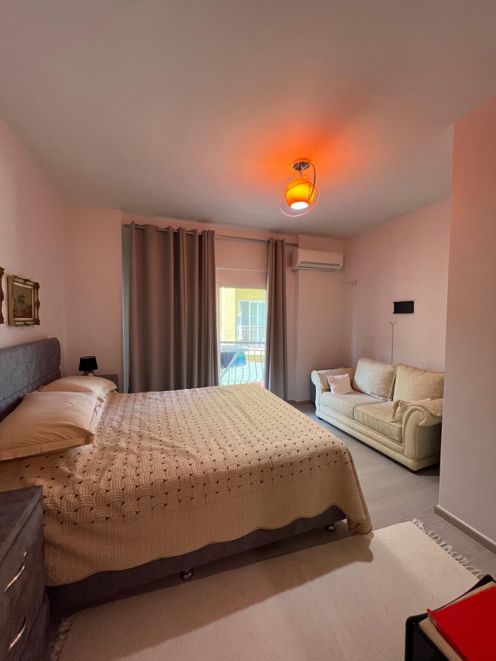 Durres, shitet apartament 2+1+Ballkon Kati 3, 120 m² 120.000 € (Shkembi Kavajes)
