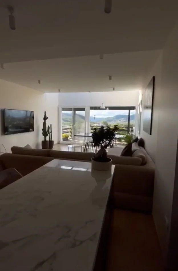 Tirane, jepet me qera apartament 2+1 Kati 2, 130 m² 1.400 € (Lunder)