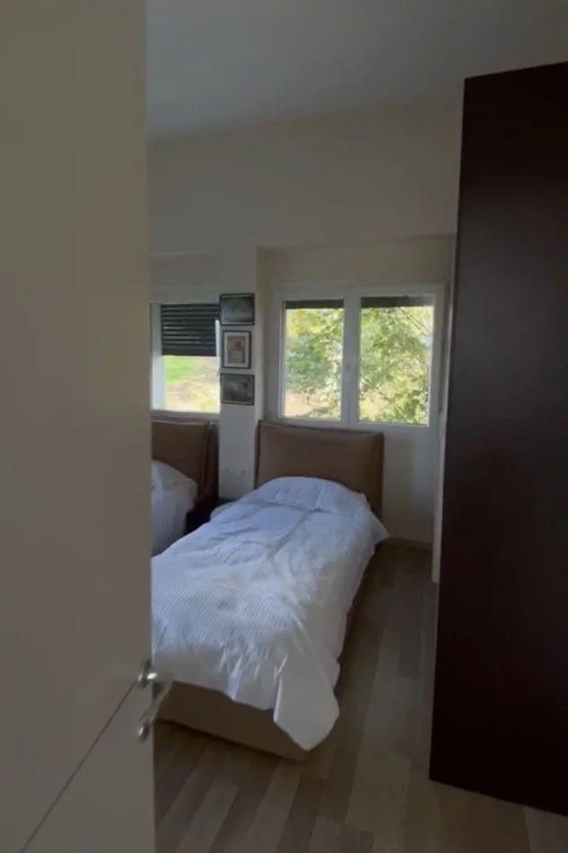 Tirane, jepet me qera apartament 2+1 Kati 2, 130 m² 1.400 € (Lunder)