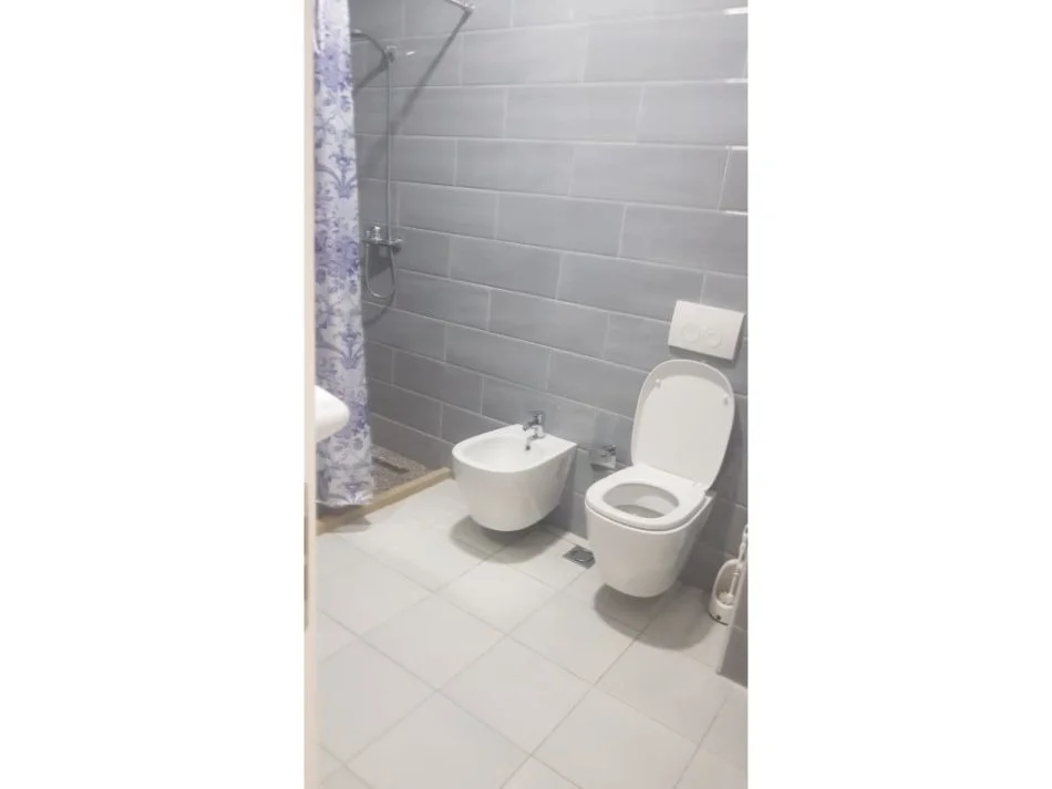 Apartament 2+1 me Qira tek Kika 2, Komuna e Parisit!