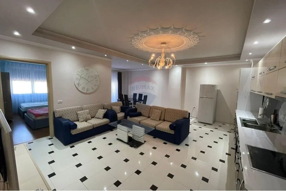 Tirane, jepet me qera apartament 2+1 Kati 5, 102 m² 500 € (Rruga Teodor Keko)