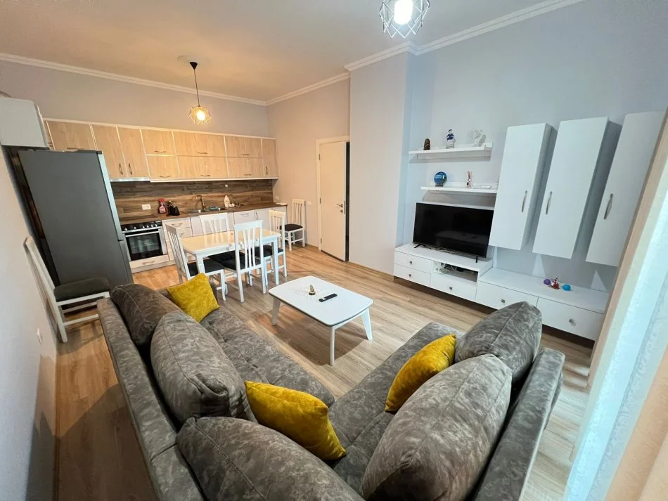 Tirane, jepet me qera apartament 2+1+Ballkon Kati 3, 105 m² 700 € (Kompleksi Square 21)