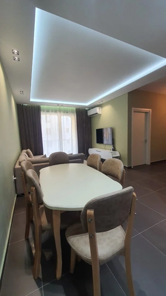 Tirane, jepet me qera 2+1 Kati 4, 102 m² 550 € (Rruga 3 Deshmoret,Yzberisht)