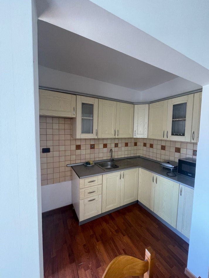 Tirane, shitet apartament 1+1 Kati 3, 65 m² 83.000 € (Pandi Dardha)