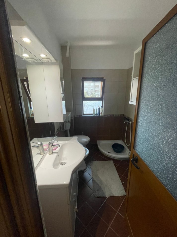 Tirane, shitet apartament 1+1 Kati 3, 65 m² 83.000 € (Pandi Dardha)