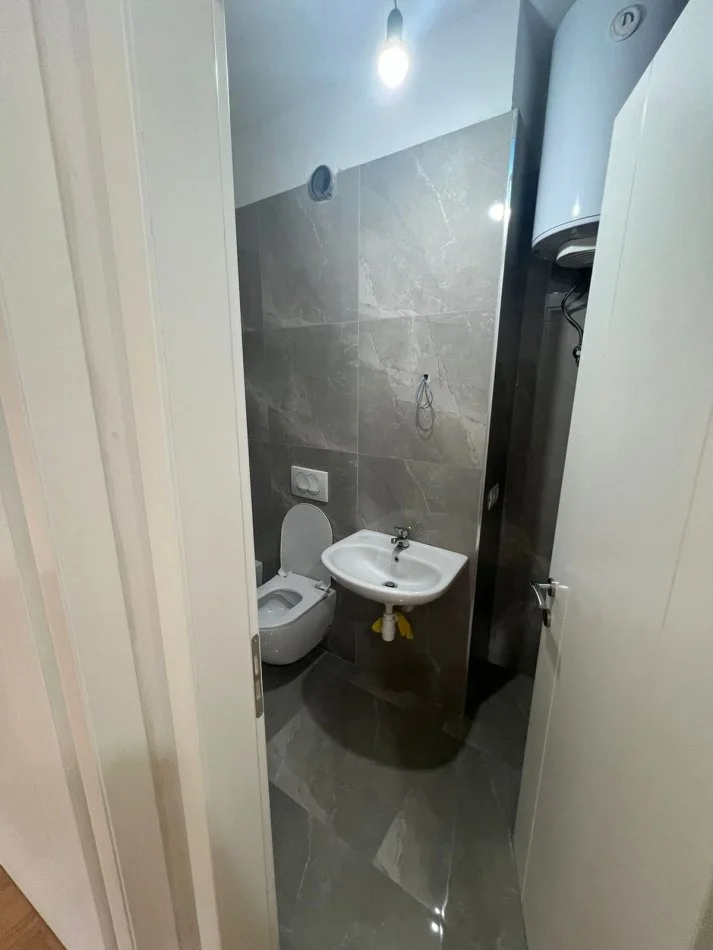 Tirane, jepet me qera apartament 2+1 Kati 5, 86 m² 750 €