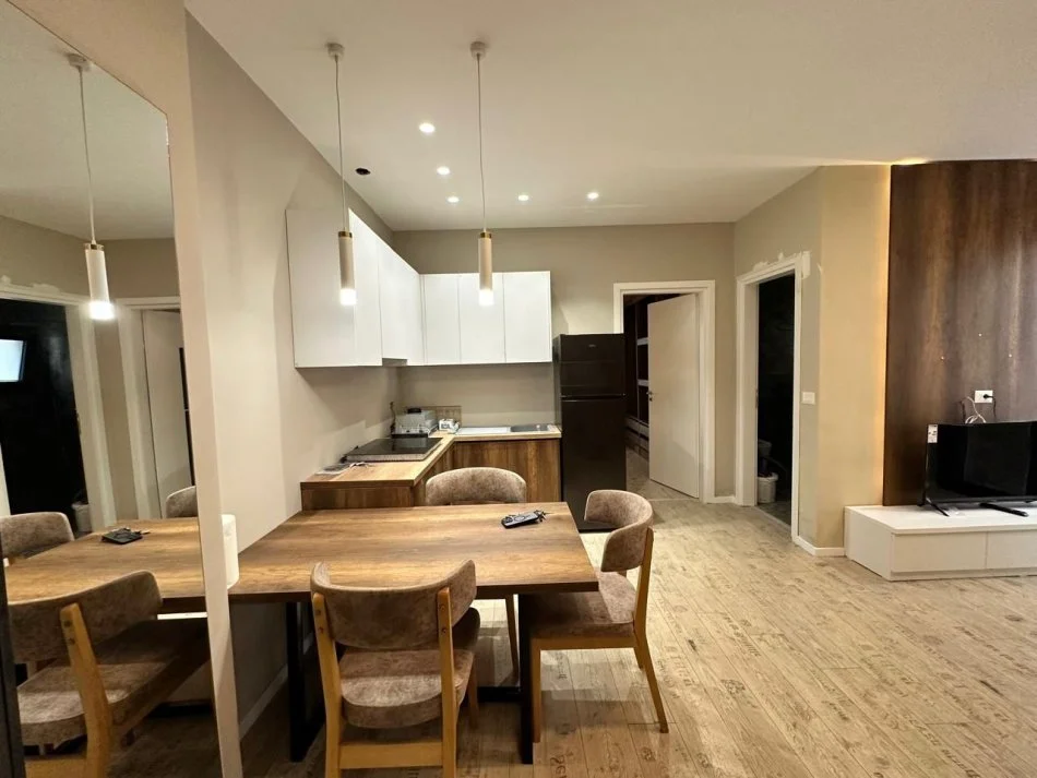 REZERVO PRONEN VETEM ME 500€! Vlore, shitet apartament 1+1+Ballkon , 200 m² 165.000 € (VLORE SKELE)