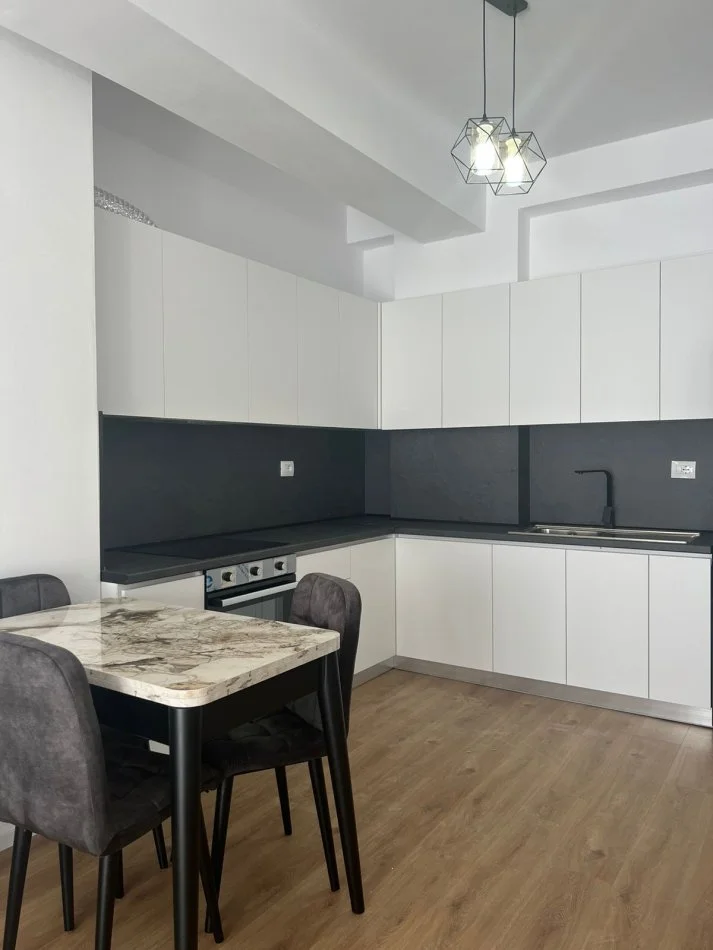 Tirane, jepet me qera apartament 1+1+Aneks+Ballkon Kati 5, 67 m² 400 € (Pasho Hysa Ali Dem)