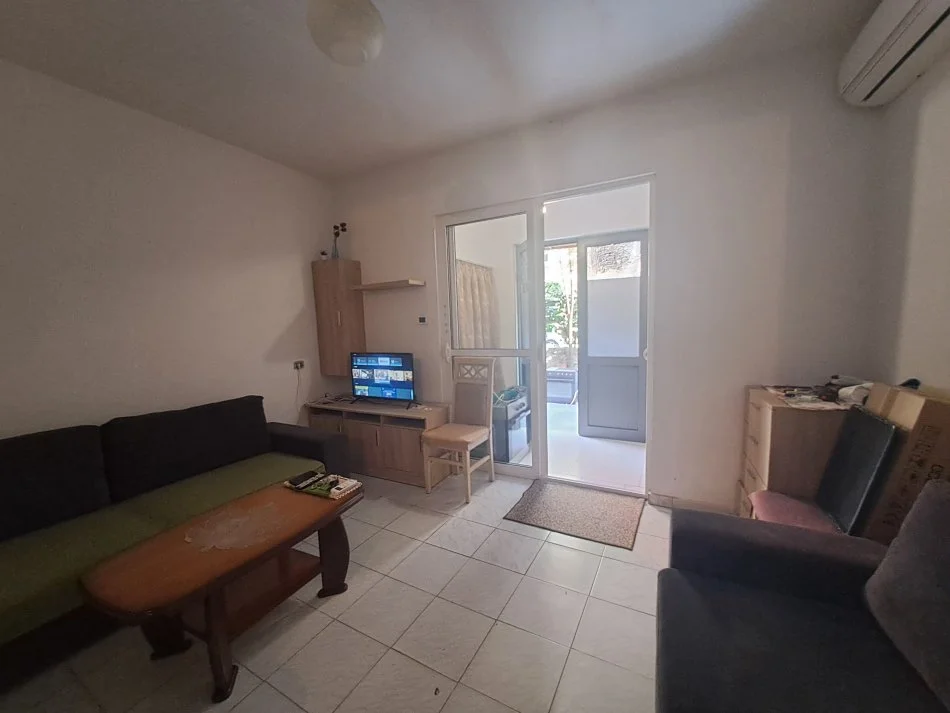 Tirane, Apartament 1+1 me qira Kati 1, 57 m² 30 000 ALL  (Parku Autouzave)