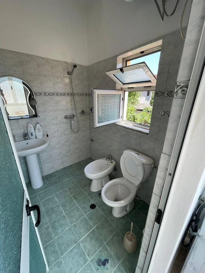 Jepet Me Qera Shtepi Private 2+1 Tek Shkolla e Kuqe [ID PV0474]