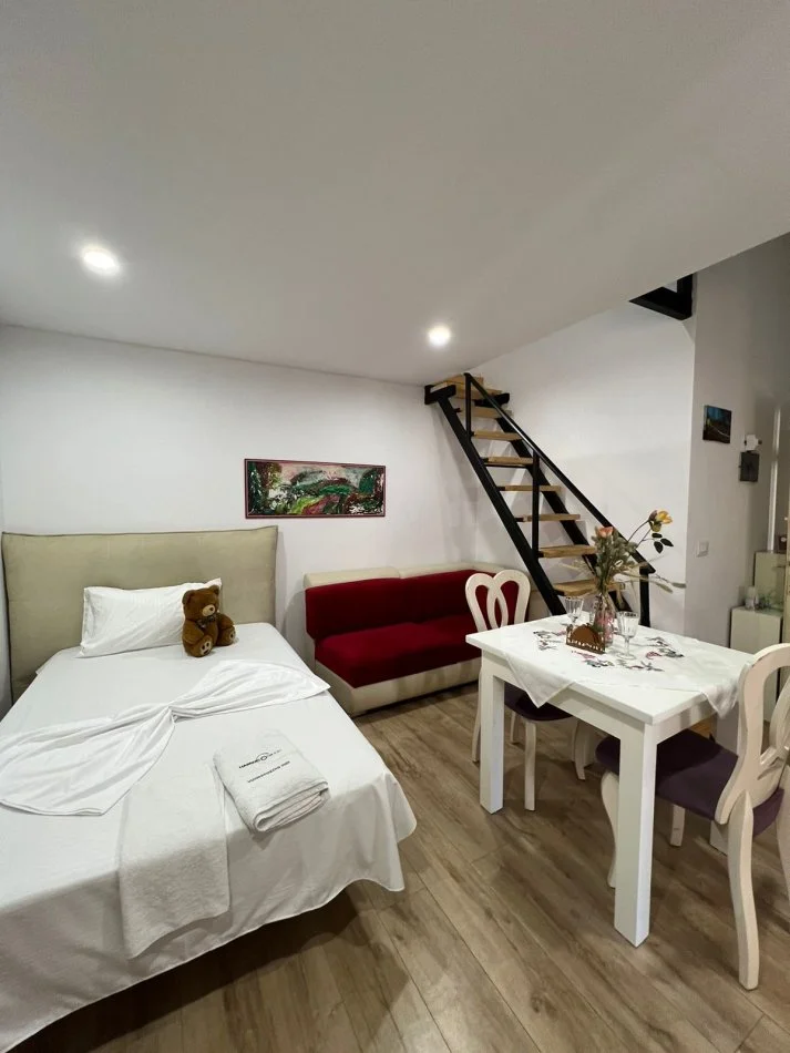 Tirane, shitet apartament 1+1 Kati 3, 97.000 € 