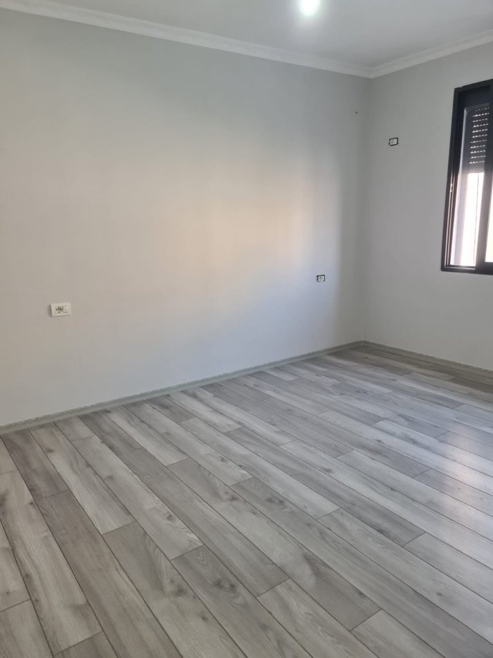 Tirane, shitet apartament 1+1 Kati 3, 53 m² 125.000 € (21 Dhjetori)