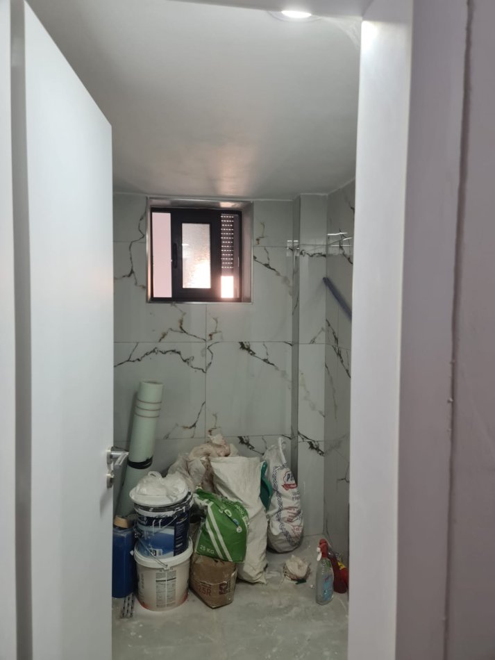 Tirane, shitet apartament 1+1 Kati 3, 53 m² 125.000 € (21 Dhjetori)