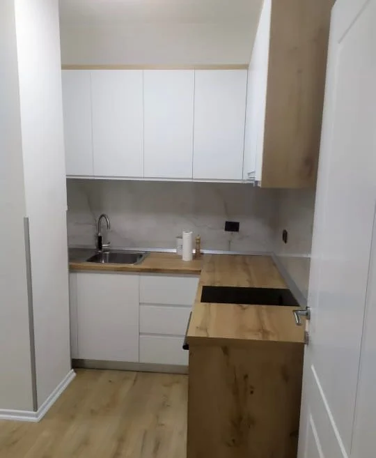 Tirane, Apartament  me qira 1+1 Kati 4, 69 m² 600 € (Bogdanet)