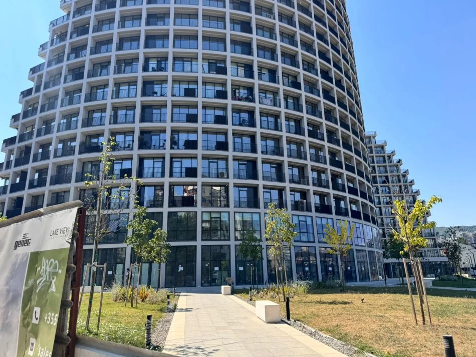 Tirane, jepet me qera ambjent biznesi , (RRUGA E KOSOVAREVE)