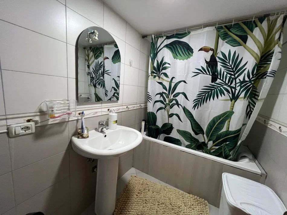 Tirane, jepet me qera apartament 2+1+Ballkon Kati 3, 115 m² 600 € (Kopshti Zoologjik)