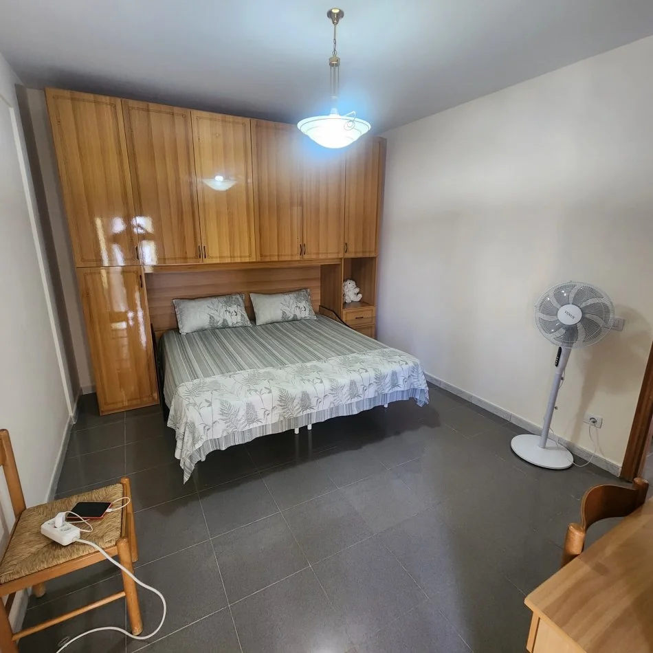 Durres, jepet me qera apartament 3+2+Ballkon Kati 4, 165 m² 600 € (Vollga, Durres)