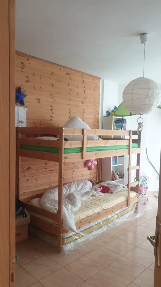 Tirane, Apartament me qira 1+1 Kati 5, 130 m² 600 € ( Yzberisht)