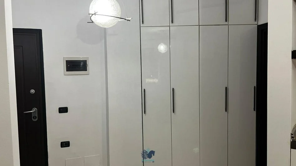 Jepet Me Qera Apartament 2+1 Te Sheshi Willson [ID P02151]