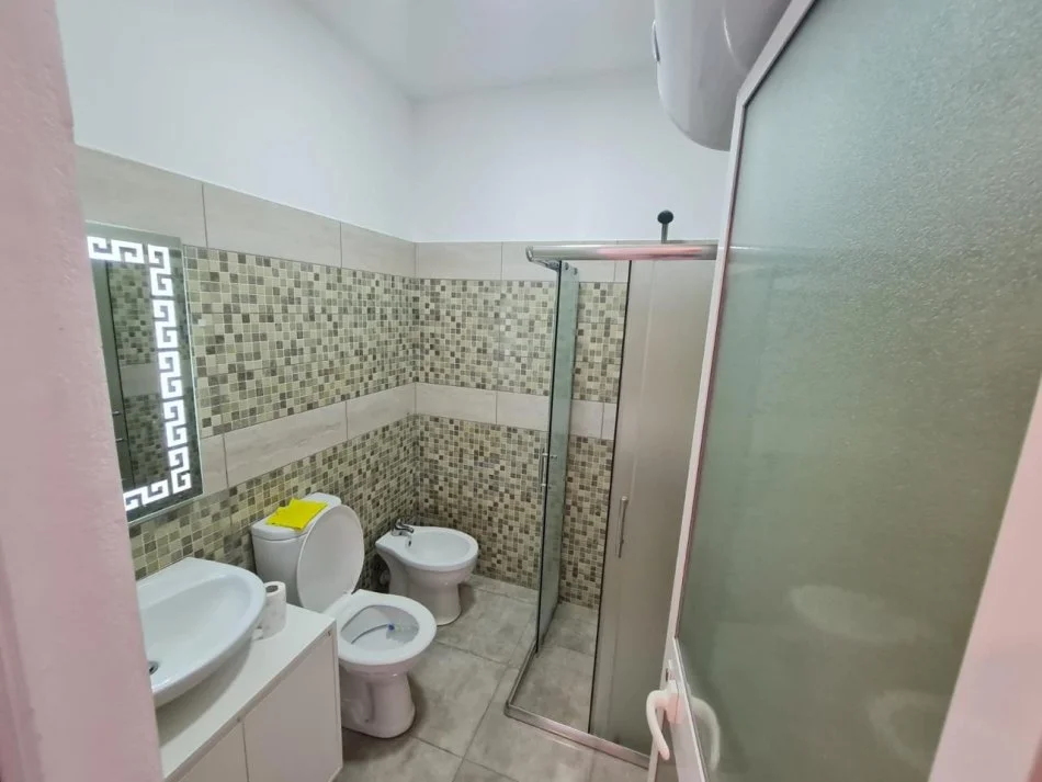 Durres, shitet apartament 2+1+Ballkon Kati 2, 100 m² 155.000 € (Vila e Zogut)