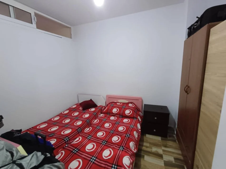 Tirane, shitet apartament 1+1 Kati 2, 75 m² 58.000 € (Bathore)