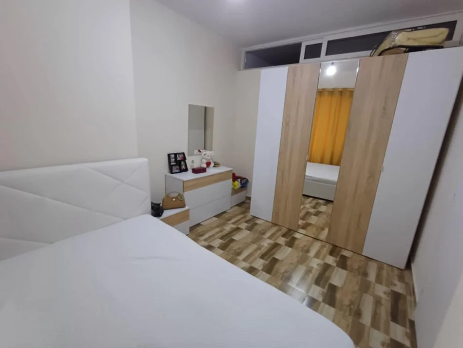 Tirane, shitet apartament 1+1 Kati 2, 75 m² 58.000 € (Bathore)