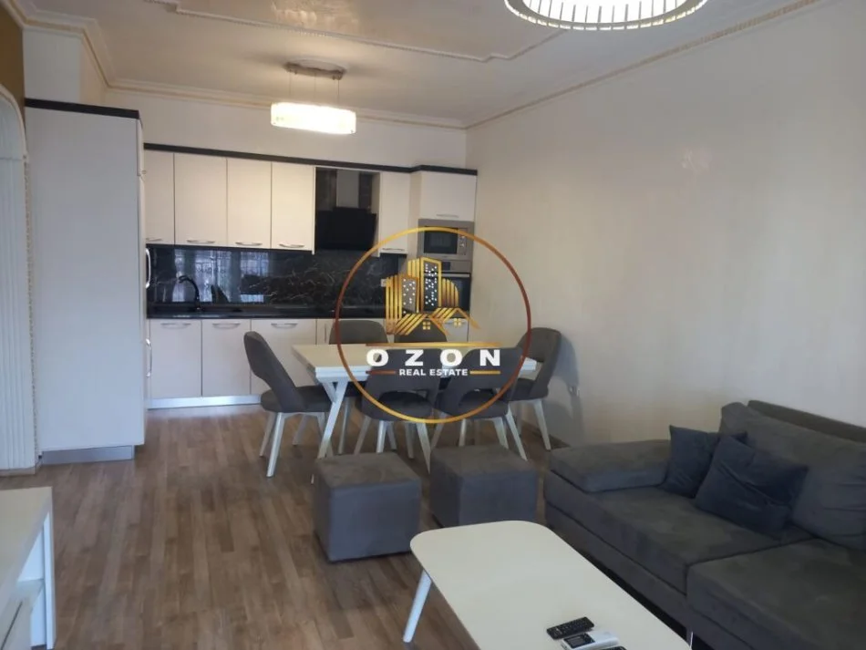 Jepet Me Qira Apartament 2+1+2 me Post Parkimi te Green City!