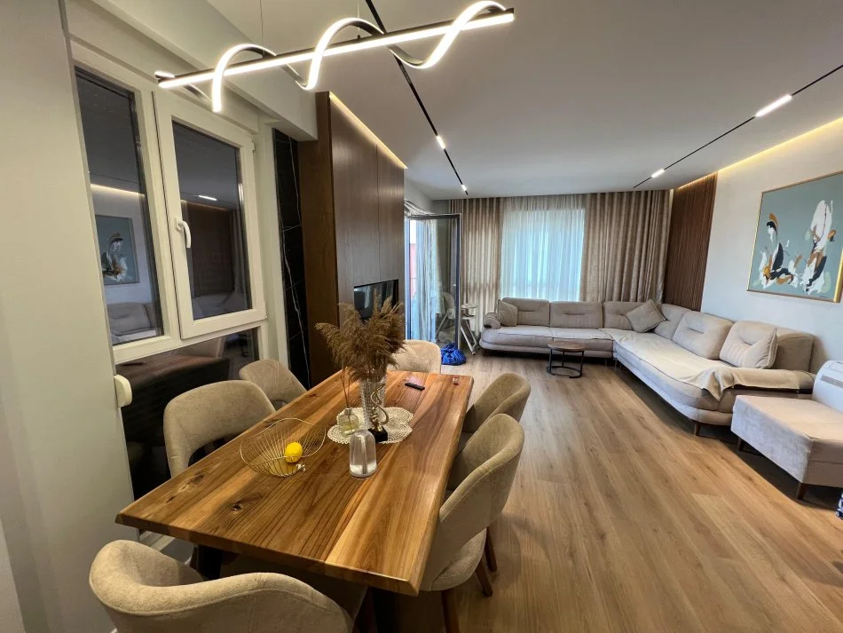 Tirane, jepet me qera apartament 2+1+Ballkon Kati 6, 100 m² 850 € (JEPET ME QERA APARTAMENT 2+1 NE DON BOSKO)