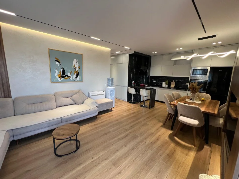 Tirane, jepet me qera apartament 2+1+Ballkon Kati 6, 100 m² 850 € (JEPET ME QERA APARTAMENT 2+1 NE DON BOSKO)