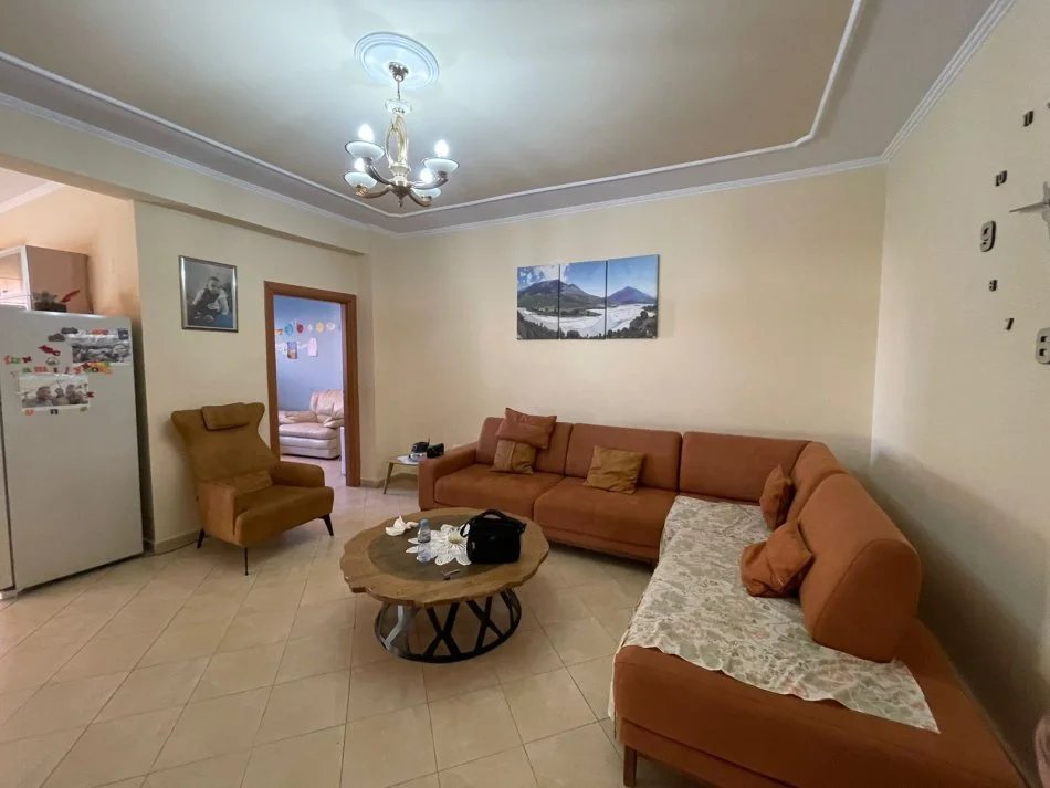 Tirane, shitet apartament 3+1+Ballkon Kati 2, 130 m² 200.000 € 