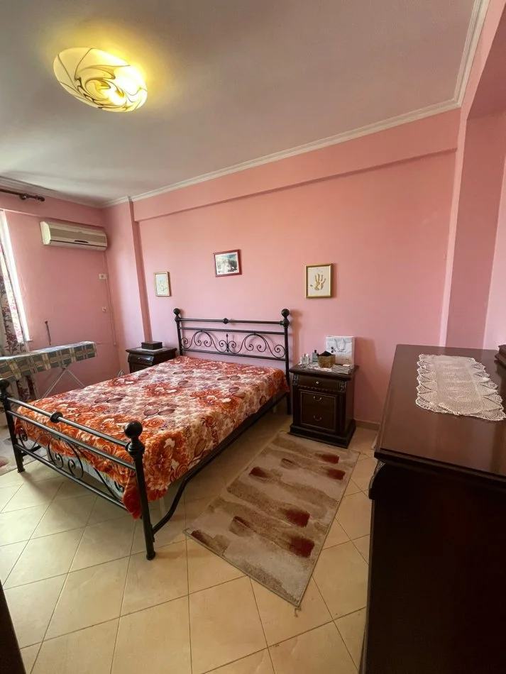 Tirane, shitet apartament 3+1+Ballkon Kati 2, 130 m² 200.000 € 