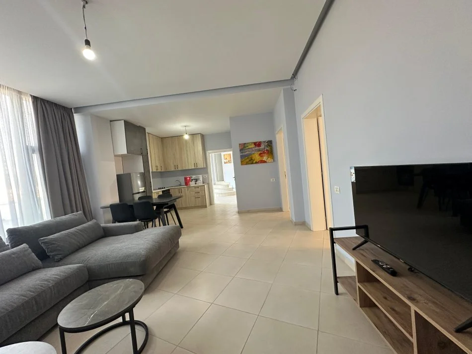 Tirane, jepet me qera apartament 2+1 Kati 9, 120 m² 550 € (ASTIR)