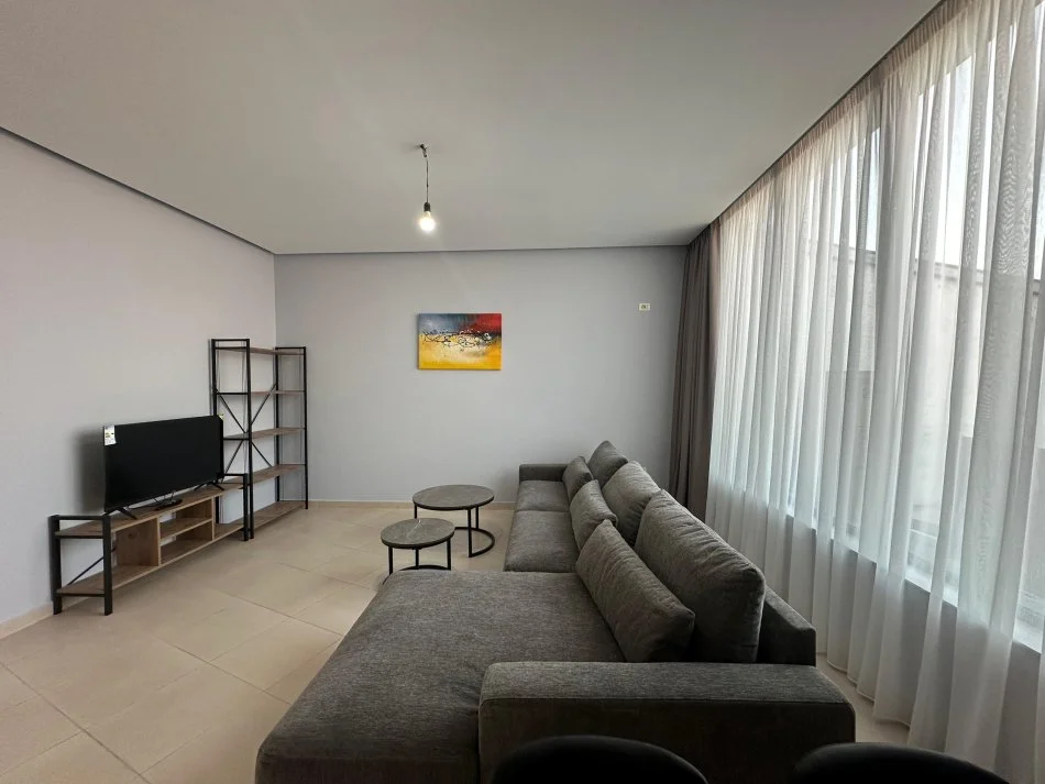 Tirane, jepet me qera apartament 2+1 Kati 9, 120 m² 550 € (ASTIR)