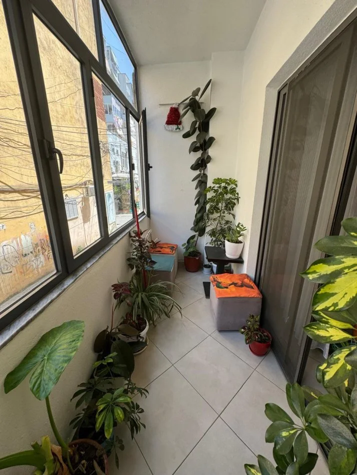 Tirane, jepet me qera apartament 2+1+Ballkon Kati 2, 120 m² 600 € (DON BOSKO)