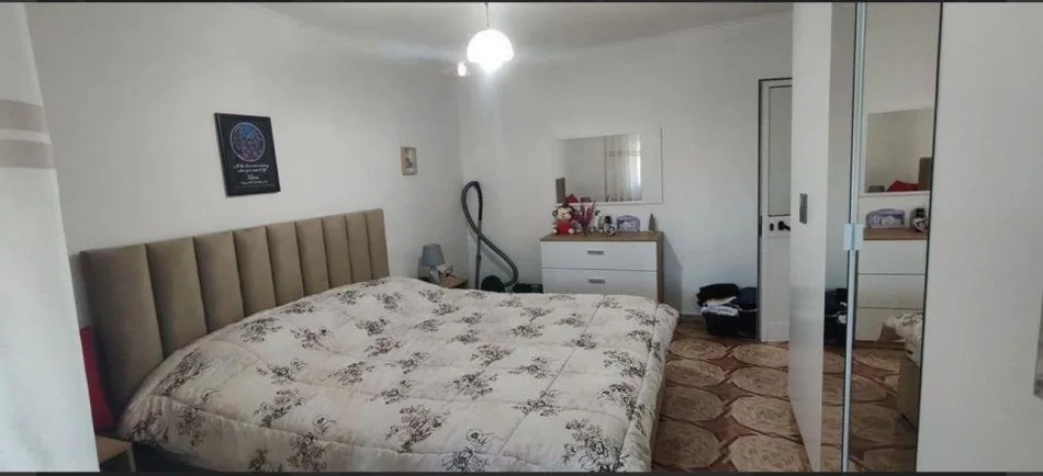Tirane, shitet apartament 2+1 Kati 4, 75 m² 115.000 € (Brryli)