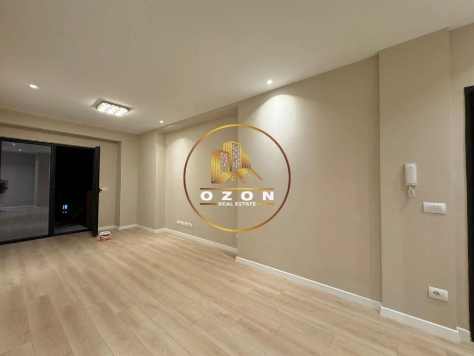 Tek Tirana Garden Building Ofrohet Apartament 1+1 për Qira!