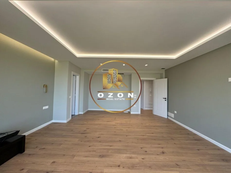 Vila 3-Katëshe Moderne me Qira në Rezidencën Akacia Hills, Mjull Bathore!