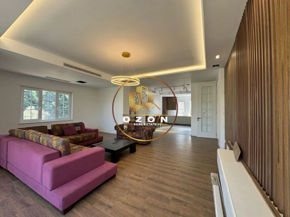 Vila 3-Katëshe Moderne me Qira në Rezidencën Akacia Hills, Mjull Bathore!