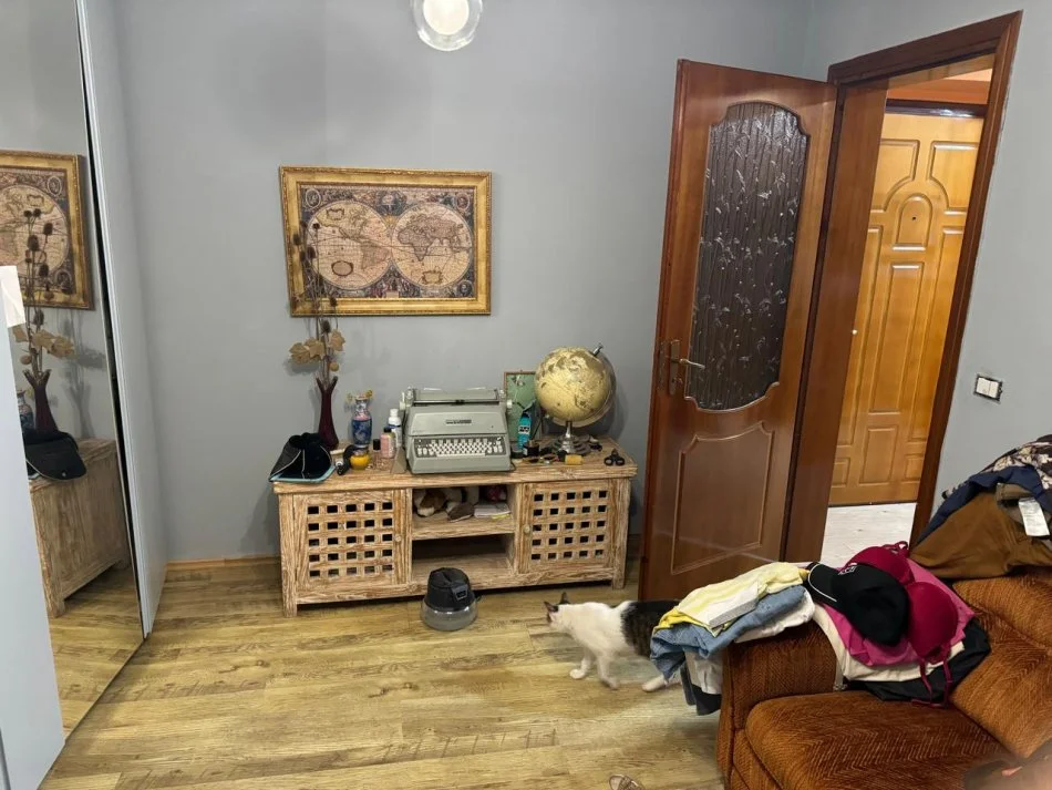 Tirane, Apartament 2+1 me qira  40 000 All ( E negociueshme)  Shkoze