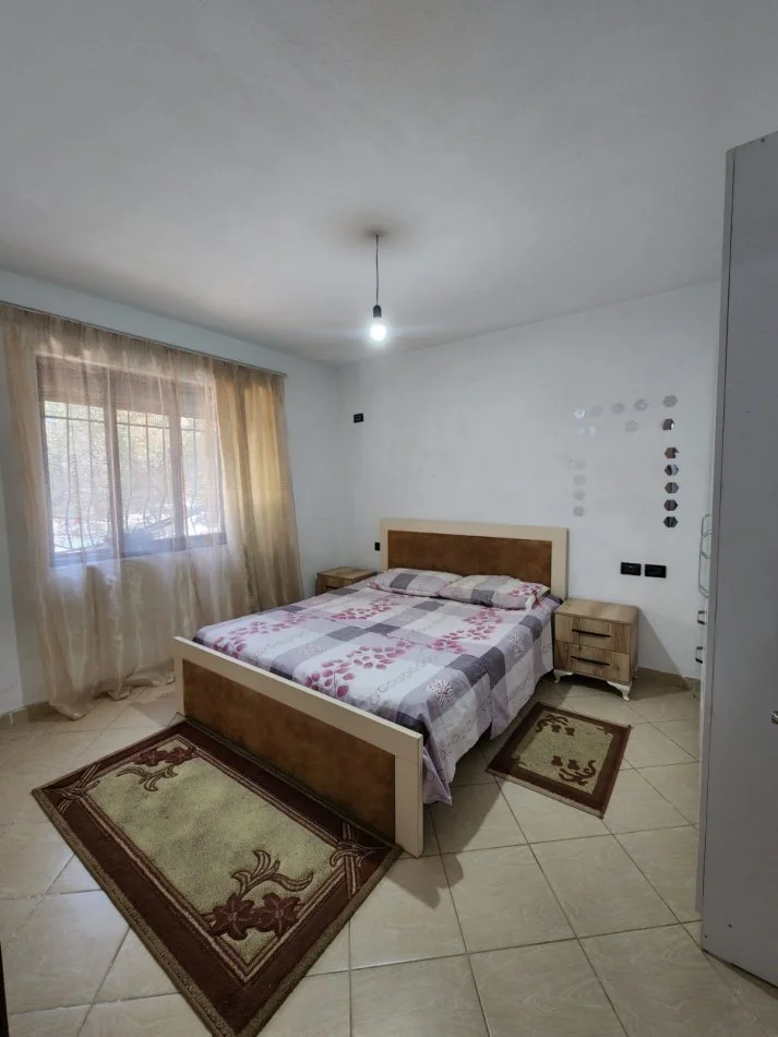 Tirane, jepet me qera apartament 1+1 Kati 1, 60 m² 350 € (RRUGA BUDI)