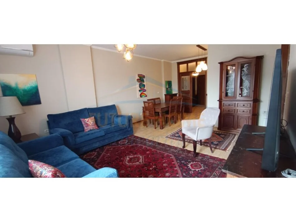 Tirane, jepet me qera apartament 2+1 Kati 10, 125 m² 800 € (BLLOK)