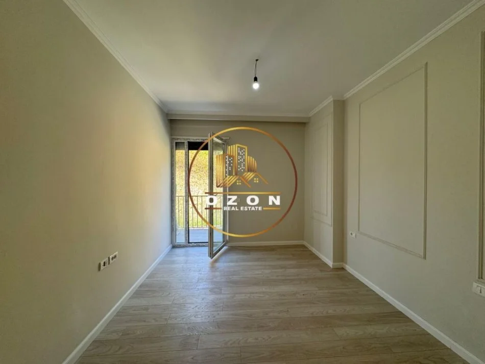 Apartament 3+1+2+ Verandë në shitje në një Rezidencë tek TEG-u!