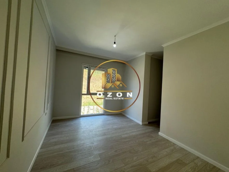 Apartament 3+1+2+ Verandë në shitje në një Rezidencë tek TEG-u!
