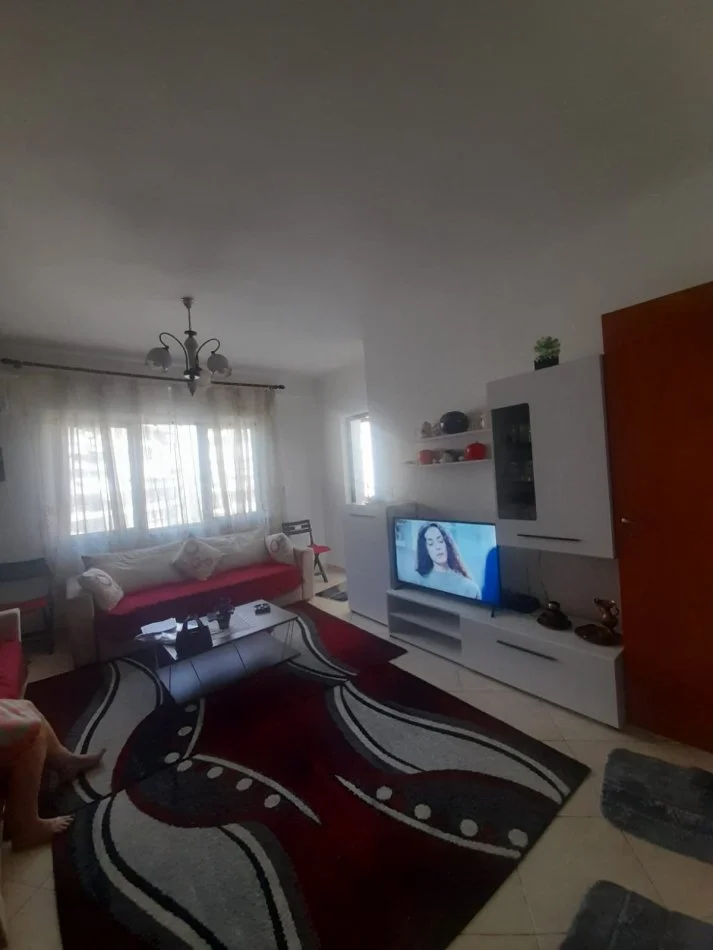 Tirane, shitet apartament 2+1 Kati 8, 116 m² 200.000 € (stacioni trenit)