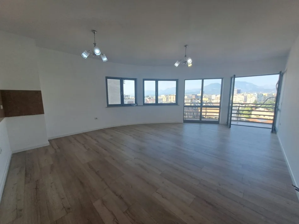 Tirane, Apartament per shitje 1+1 Kati 5, 71 m²  155 000 Euro (Zogu Zi)