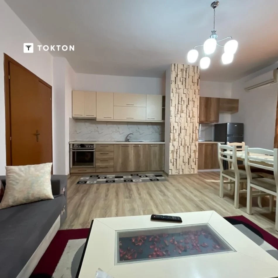 Tirane, jepet me qera apartament Kati 7, 115 m² 700 € (zogu i zi)
