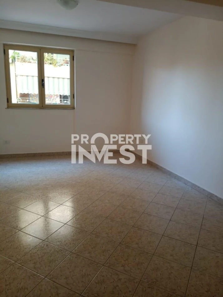 Tirane, jepet me qera apartament 1+1 Kati 3, 82 m² 450 € (Myslym Shyr)