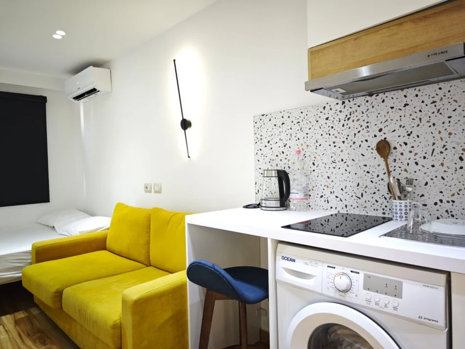 Tirane, 2 Garsoniere per shitje  125.000 € (Rruga Fortuzi)